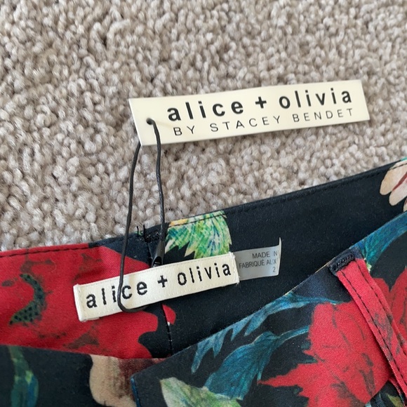 Alice + Olivia Floral Pants - Picture 3 of 4